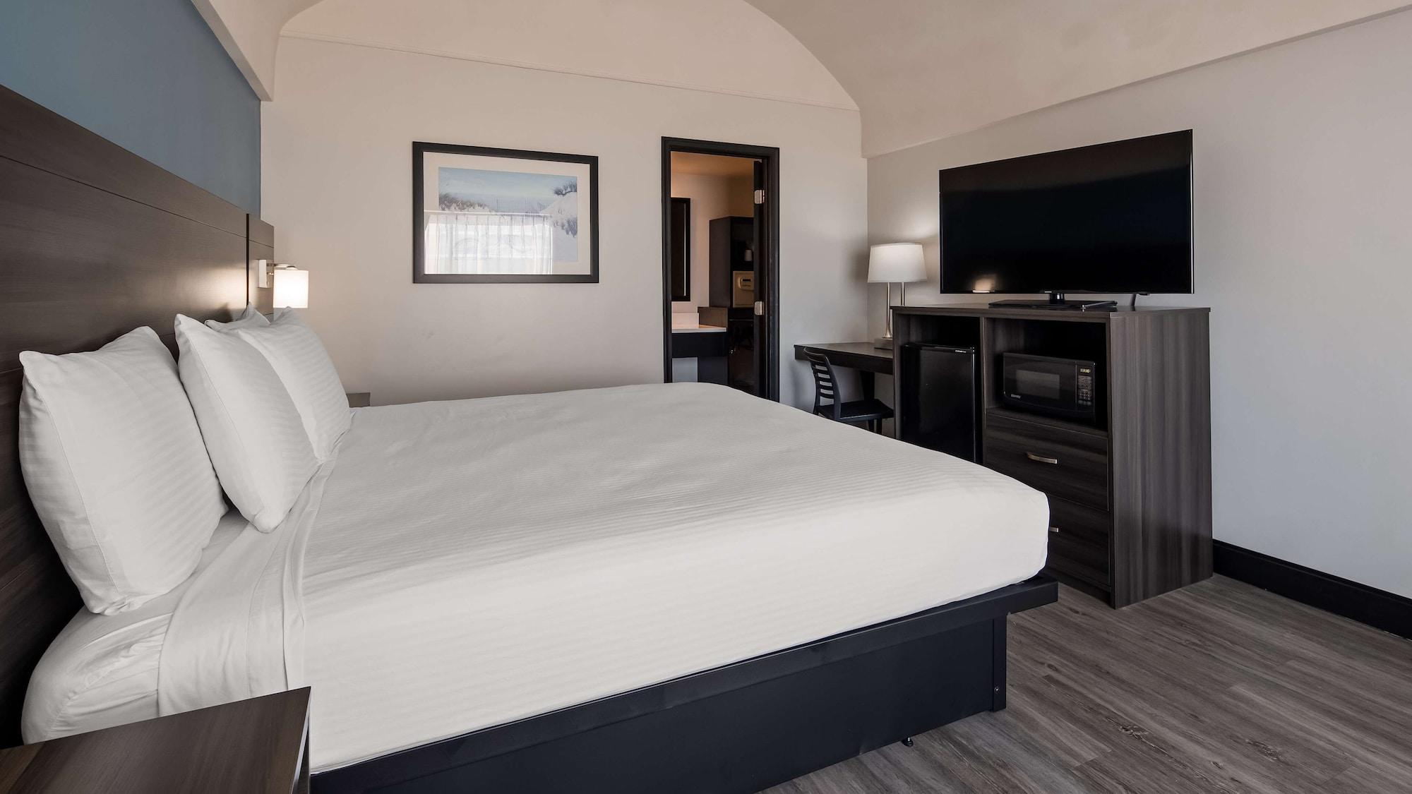 Surestay Hotel By Best Western Virginia Beach Royal Clipper Exteriör bild