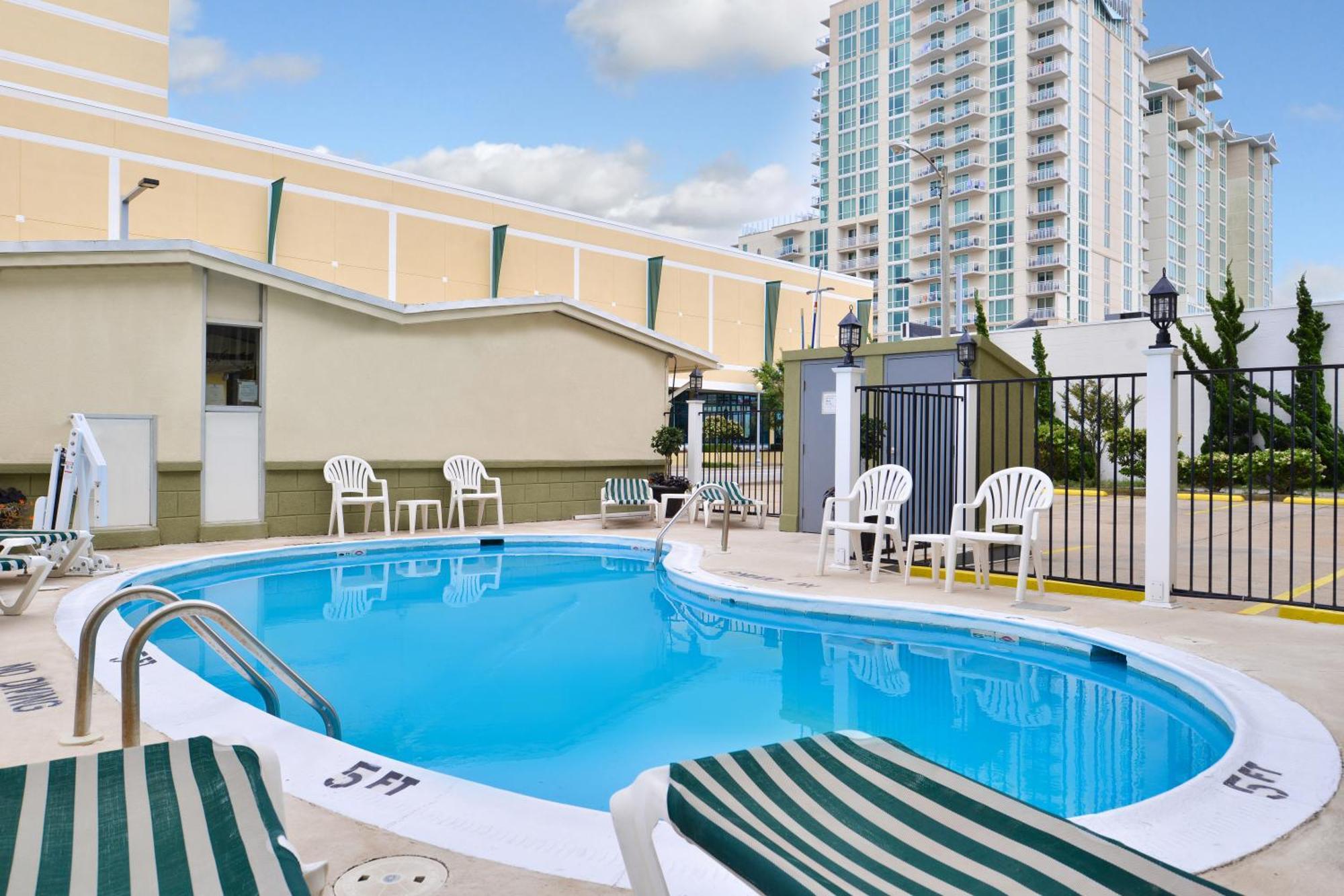 Surestay Hotel By Best Western Virginia Beach Royal Clipper Exteriör bild